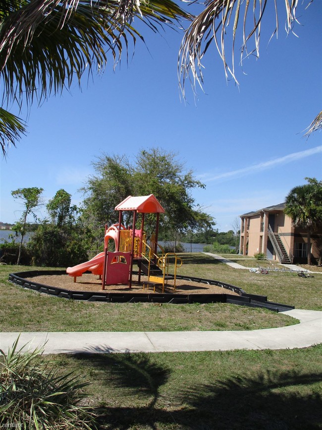 Foto del edificio - 10740 Clear Lake Loop