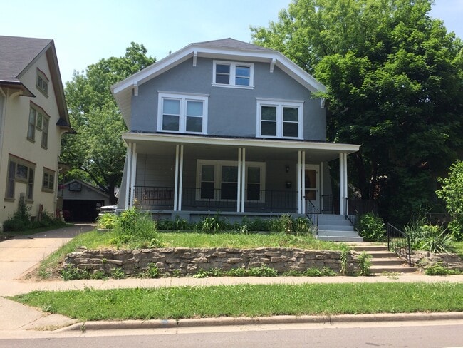 Building Photo - 1919 Plainfield Ave NE