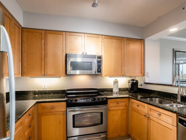 Foto del edificio - 3101 N Hampton Dr