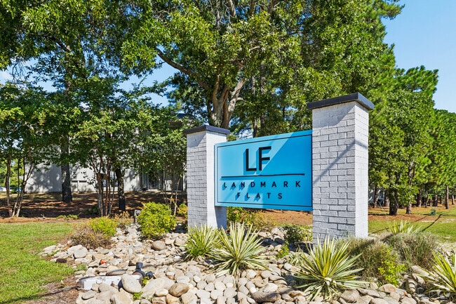 Building Photo - Landmark Flats