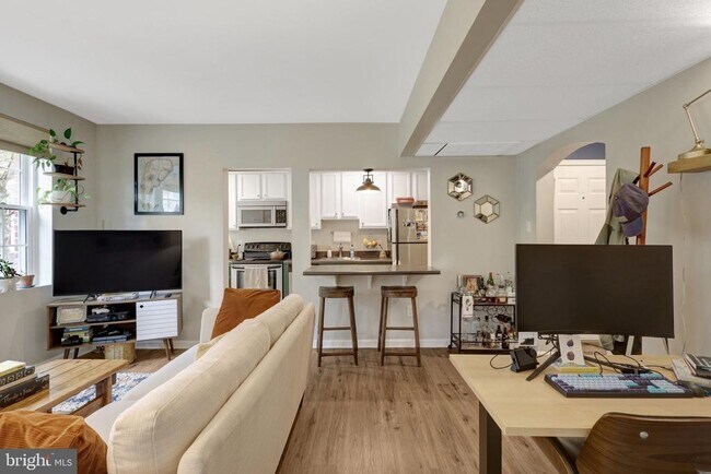 Foto del edificio - 1811 Key Blvd