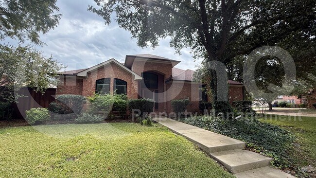 Foto del edificio - 10901 Hermitage Ln