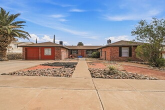 Building Photo - 6613 Escondido Dr