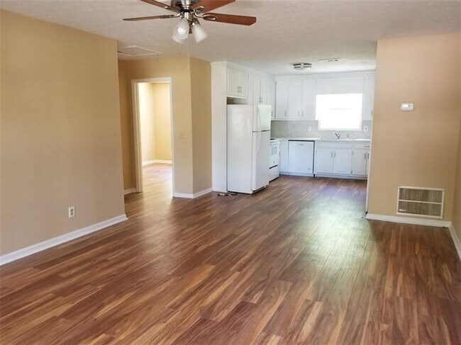 Foto del edificio - 601 Elmwood St