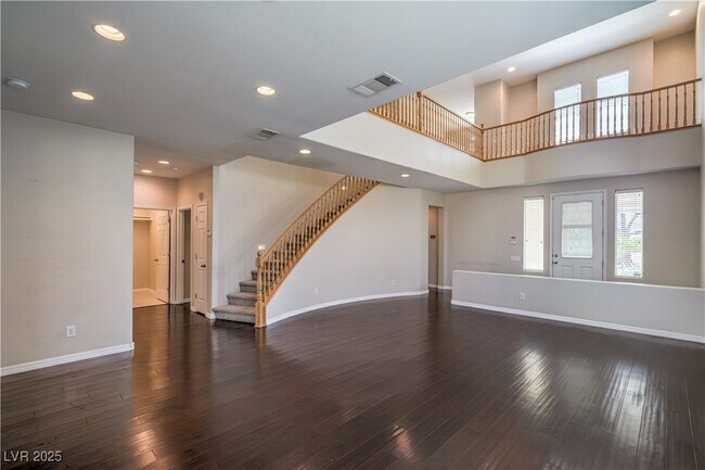 Foto del edificio - 2464 Sturrock Dr