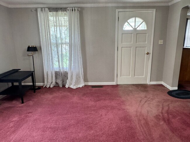 Building Photo - Cozy 1 Bedroom, 1 Bathroom House in High Point