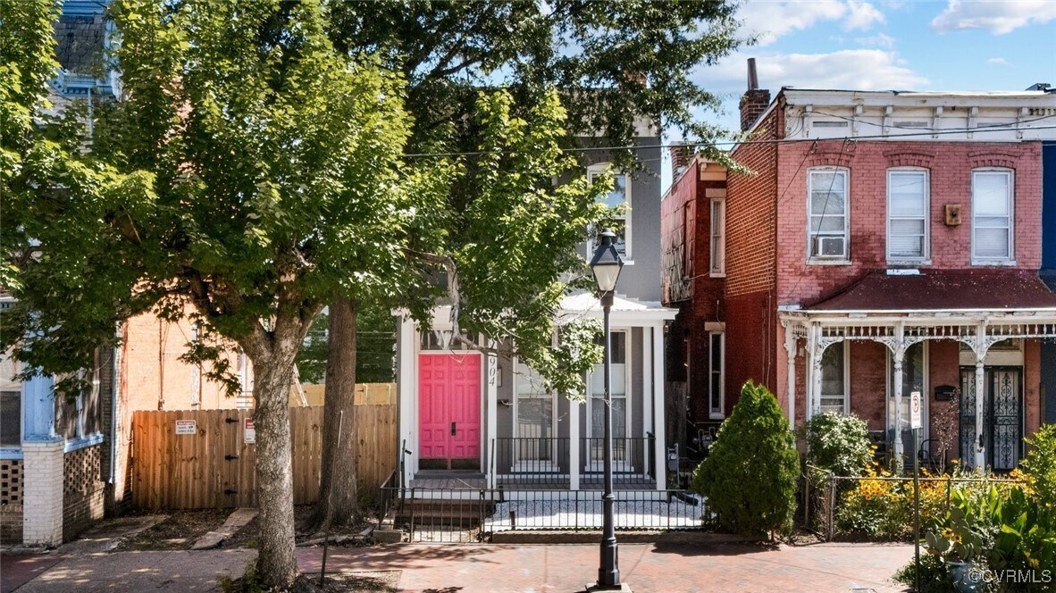 Foto principal - 904 W Clay St