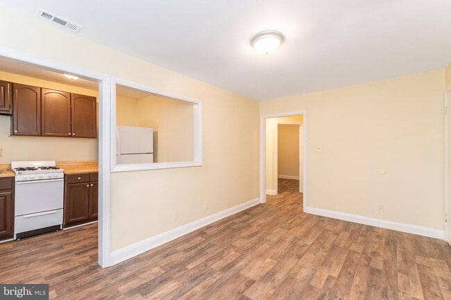 Building Photo - 5424 Belle Vista Ave