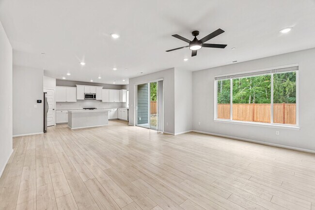 Building Photo - Two-Story Home in Soundview Estates