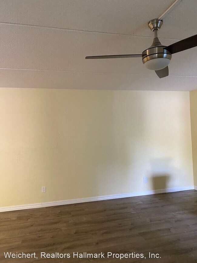 Building Photo - 2 br, 1 bath House - 1620 S Palmetto Ave #110