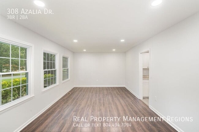 Building Photo - 308 Azalia Dr