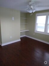 Building Photo - 520 Mulberry St