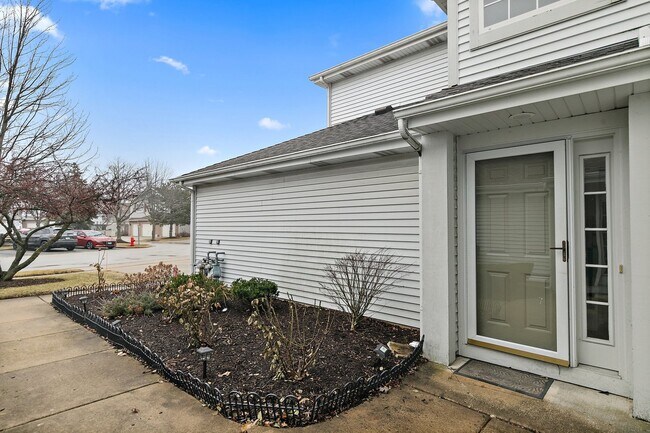 Foto del edificio - 240 Camel Bend Ct