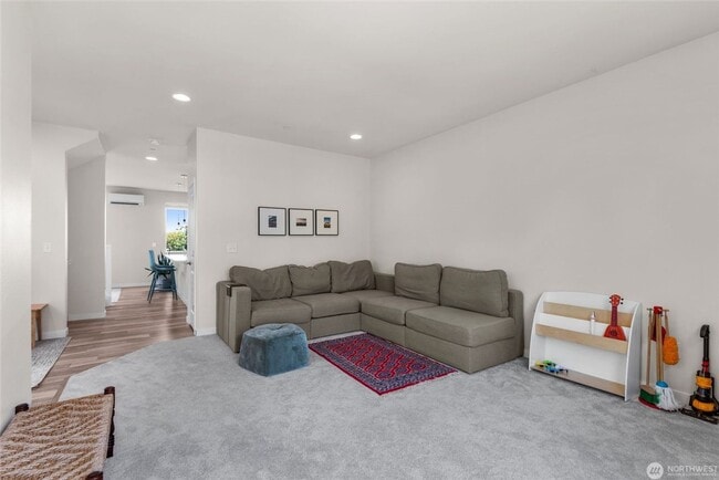 Foto del edificio - 14715 Admiralty Way