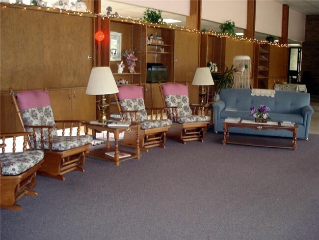 Building Photo - 200 S 4th St