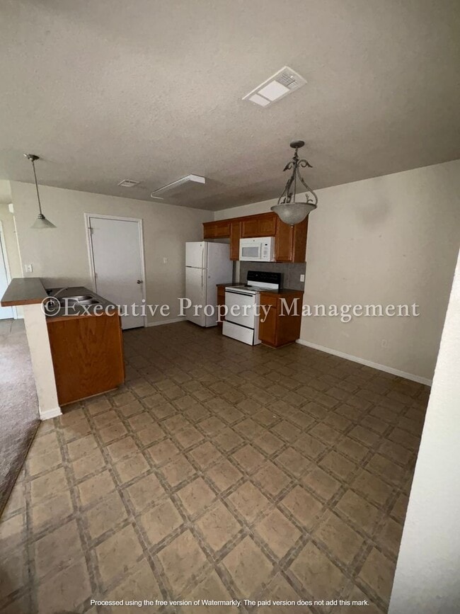 Building Photo - 208 Janelle Dr