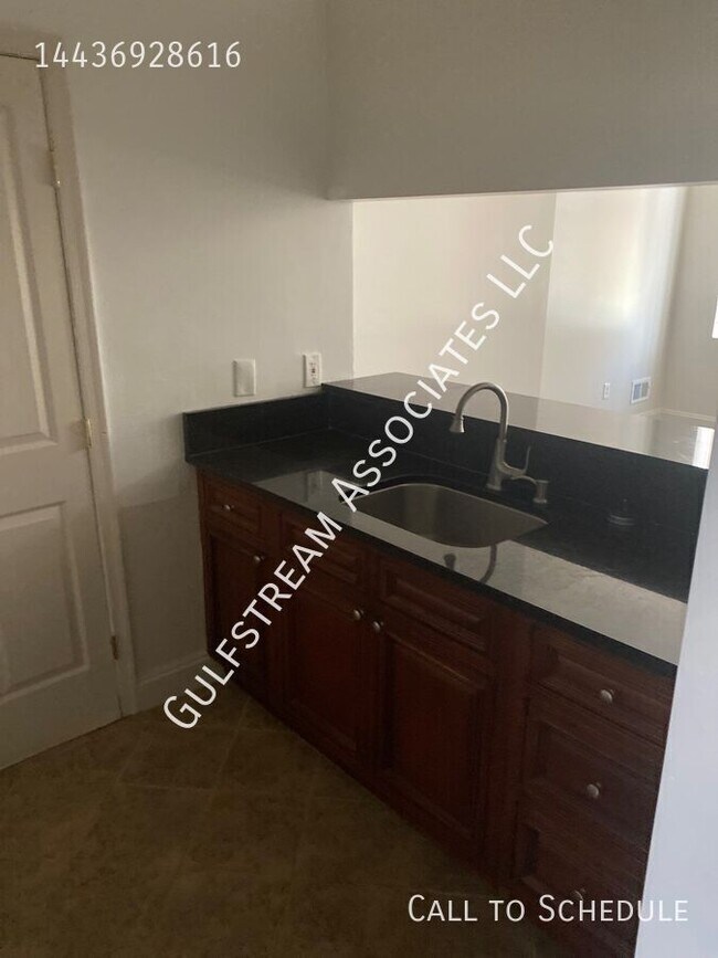 Foto del edificio - 219-1/2 E North Ave-Apt 2