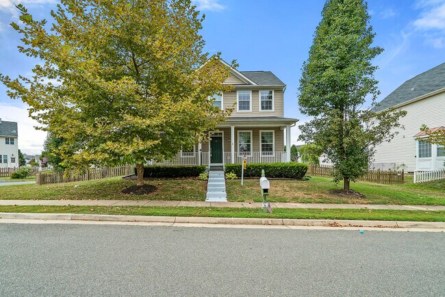 Building Photo - 14296 Blue Heron Way