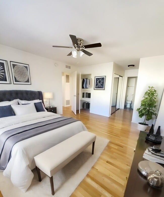 Building Photo - 400 Serrano Ave