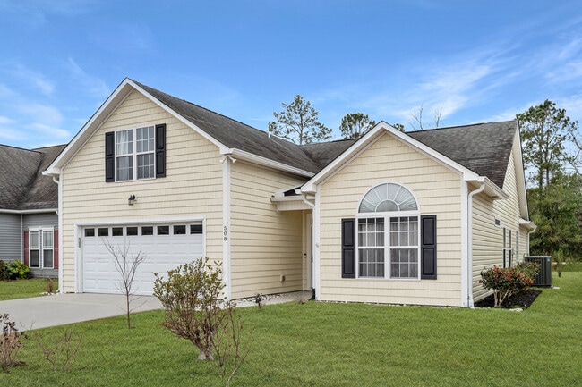 Building Photo - 508 Azalea Dr