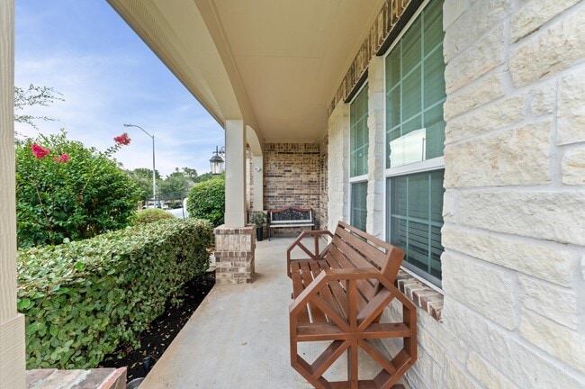 Building Photo - 2018 Brookmont Dr