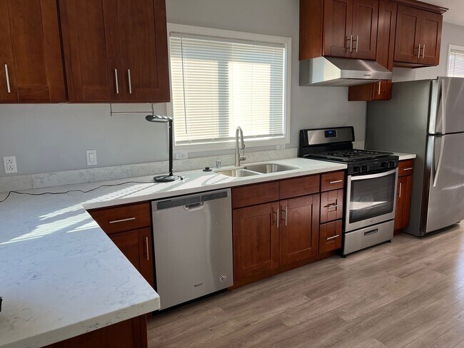 Foto del edificio - Fully Remodel the entire house with 3 bedr...
