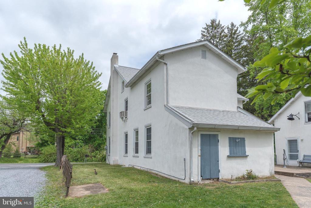 Primary Photo - 990 E Cherry Rd