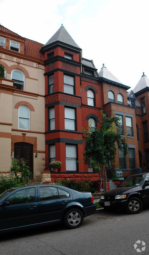 Building Photo - 1859 Mintwood Pl NW