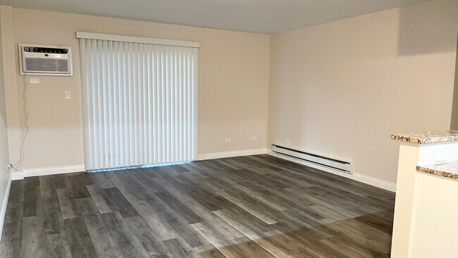 Foto del edificio - 633 S Virginia Rd