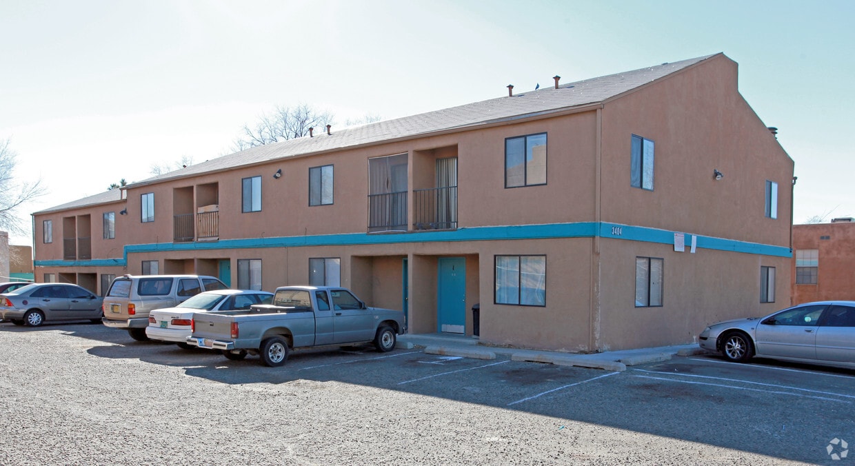 Primary Photo - 3404 Cherokee Rd NE