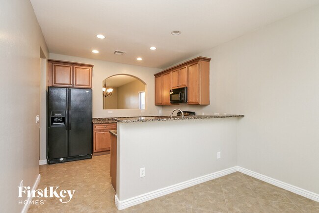 Building Photo - 33239 N Slate Creek Dr