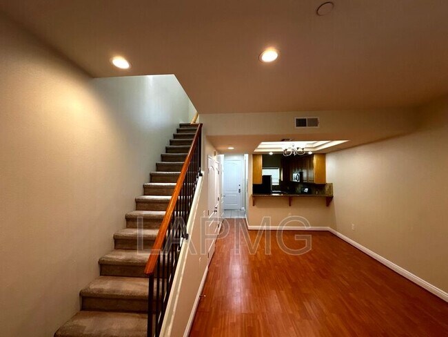 Building Photo - 12217 Moorpark St