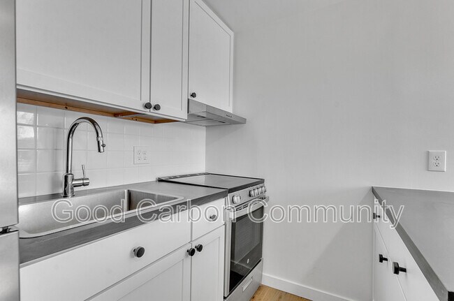 Foto del edificio - 111 Porter Ave