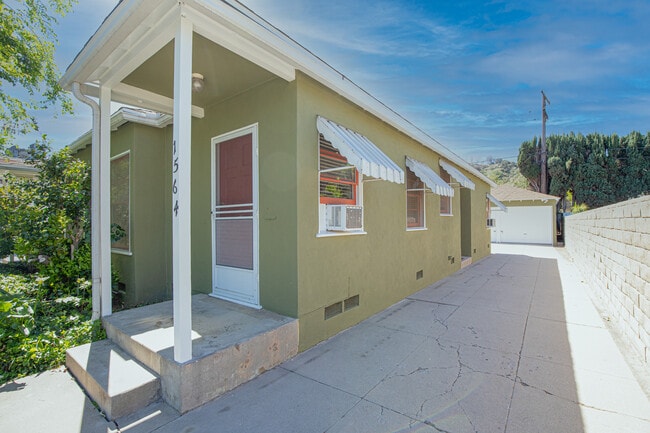 Building Photo - 1562 Riverside Dr