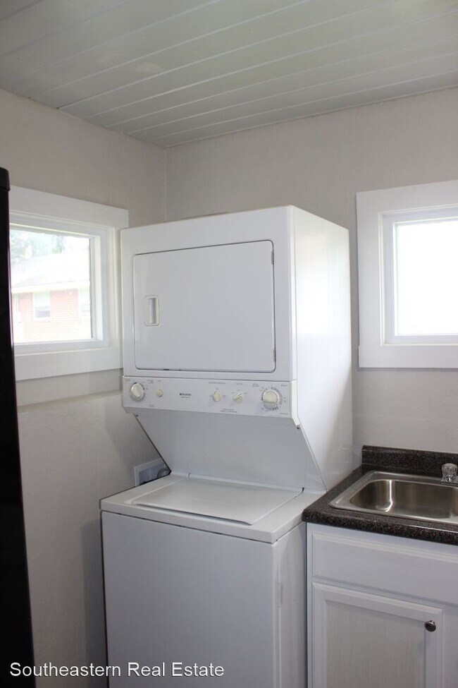 Foto del edificio - 2 br, 1 bath House - 307 West Freemont St