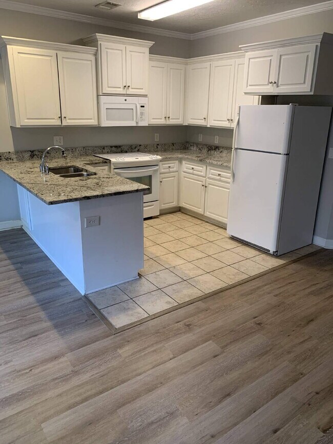 Foto del edificio - Beautiful Townhome in the Heart of Aiken!