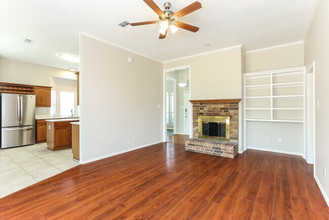 Building Photo - 1029 Hampshire Ln