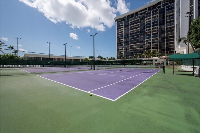 Foto del edificio - 1925 Brickell Ave