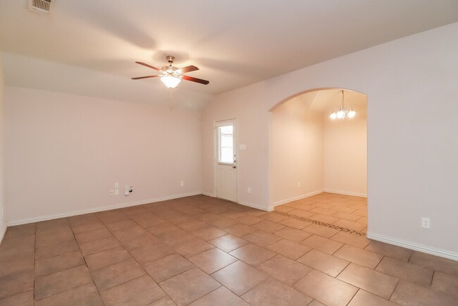 Foto del edificio - 7648 Hollow Point Dr