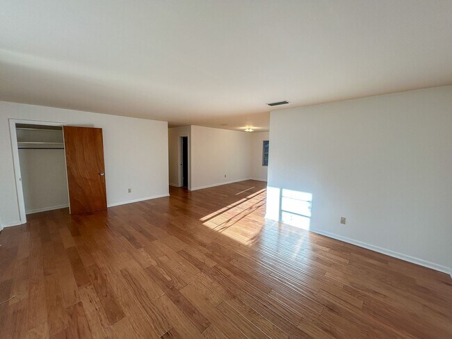 Foto del edificio - 611 NE 7th Terrace