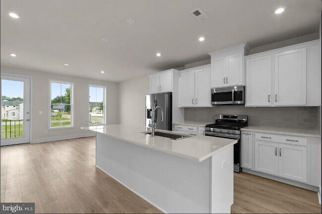 Foto del edificio - 112 Galaxy Pl