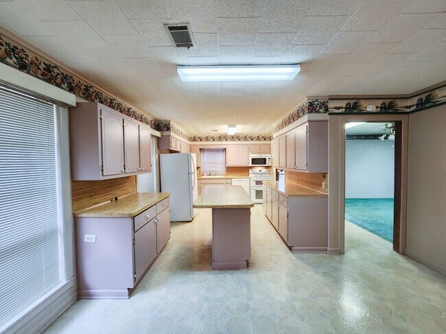 Foto del edificio - 1402 Loberg Ln