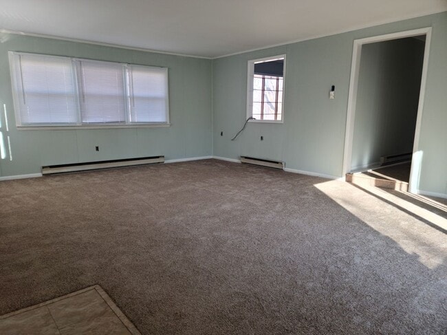 Building Photo - 306 Commerce St