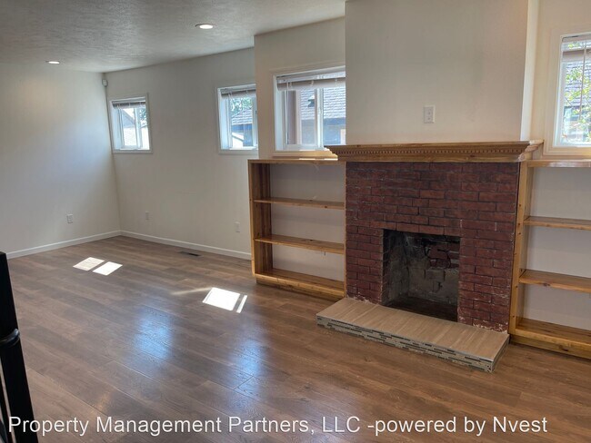 Building Photo - 2 br, 1 bath House - 4014 N. Whitehouse St