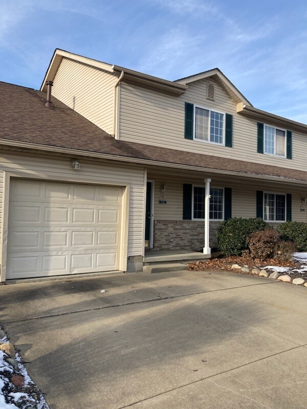 770 Orchard St Unit 770, Wadsworth, OH 44281 Condo for Rent in