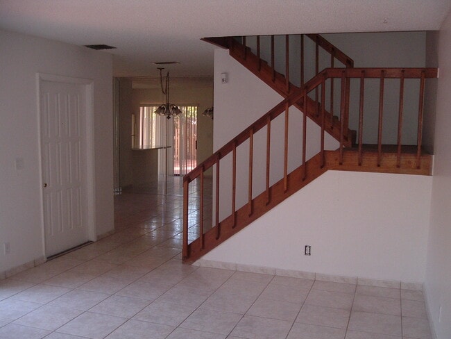 Photo - FOREST LAKES House