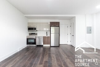 Building Photo - 1555 W Hollywood Ave