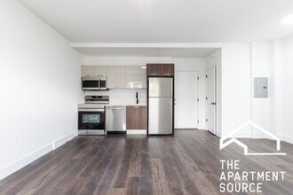 Building Photo - 1555 W Hollywood Ave