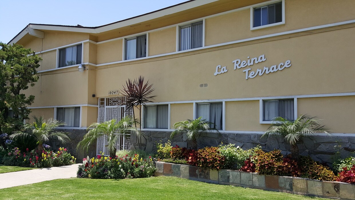 Primary Photo - La Reina Terrace