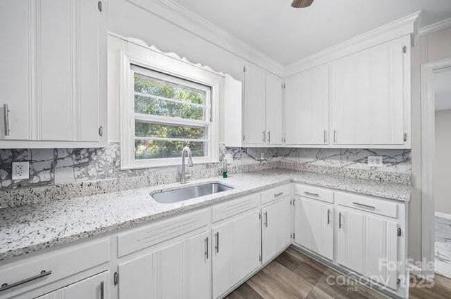 Foto del edificio - 114 Shady Ln